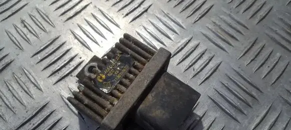 Renault Laguna II Glow plug pre-heat relay 7700115078