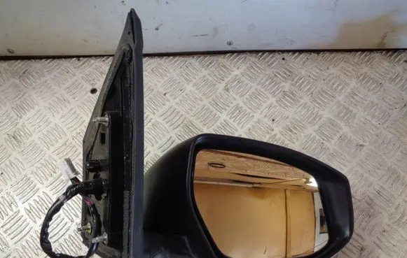 Nissan Pulsar Front door electric wing mirror 212876244