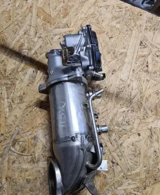 BMW 7 G11 G12 EGR valve cooler 8574815