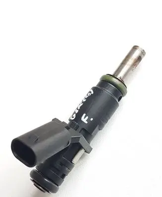 Mercedes-Benz GLK (X204) Fuel injector A2720780249 A050C02117 A050C02112