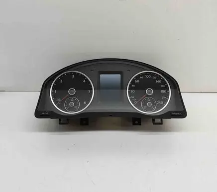 Volkswagen Tiguan Speedometer (instrument cluster) A2C84525400 5N0920883C