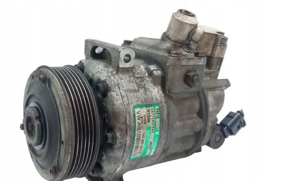 Volkswagen Golf V Air conditioning (A/C) compressor (pump) 1K0820803