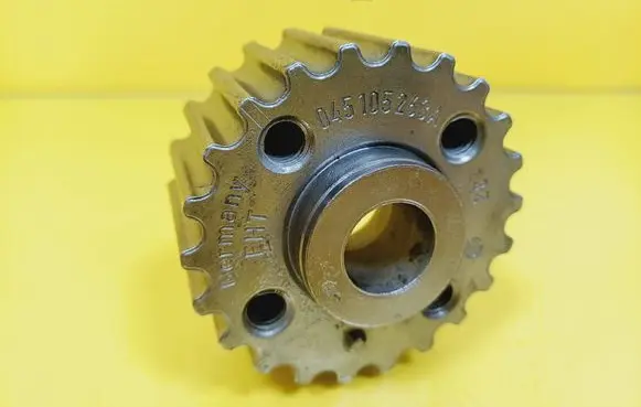 Volkswagen PASSAT B6 Crankshaft gear 045105263A
