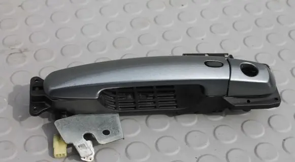 Suzuki Grand Vitara II Front door exterior handle