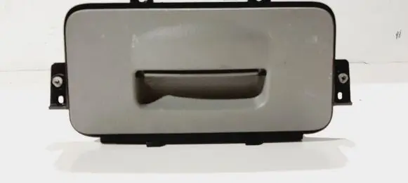 Hyundai Santa Fe Glove box central console 846702B110J4