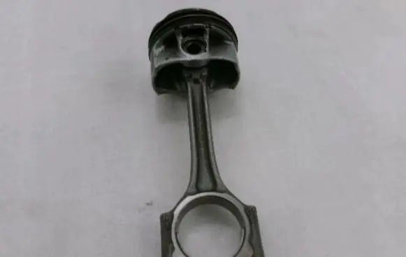 Citroen C3 Piston with connecting rod 9670284880