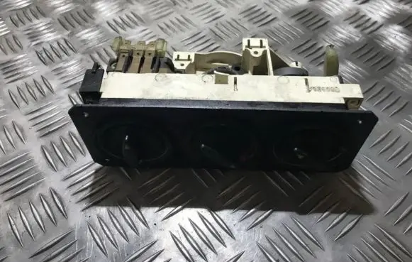 Audi A4 S4 B5 8D Climate control unit