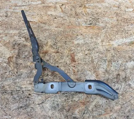 BMW 1 E82 E88 Tailgate/trunk/boot hinge 7166751