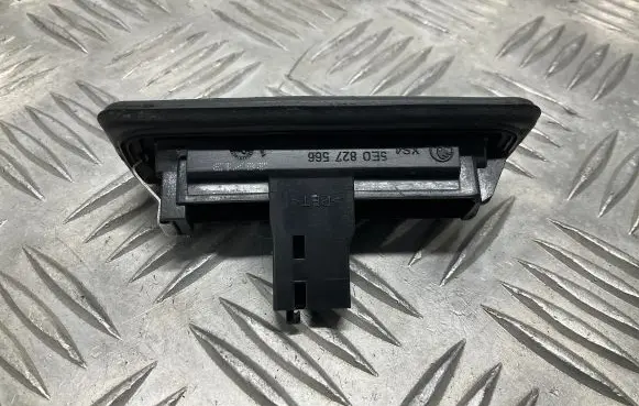 Skoda Rapid (NH) Tailgate opening switch 5E0827566