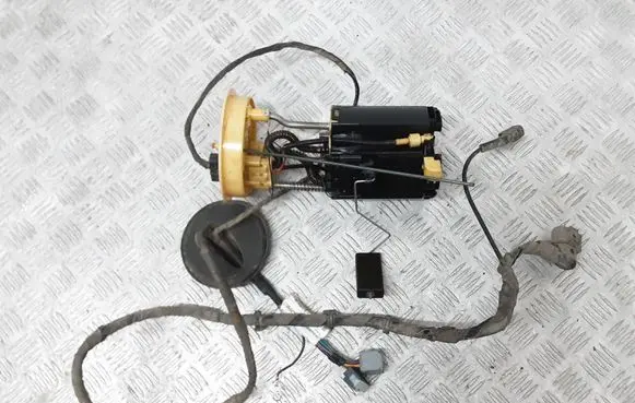 Volvo V70 In-tank fuel pump 31261016 30798816