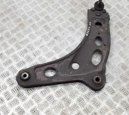 Opel Vivaro Front lower control arm/wishbone 93868599