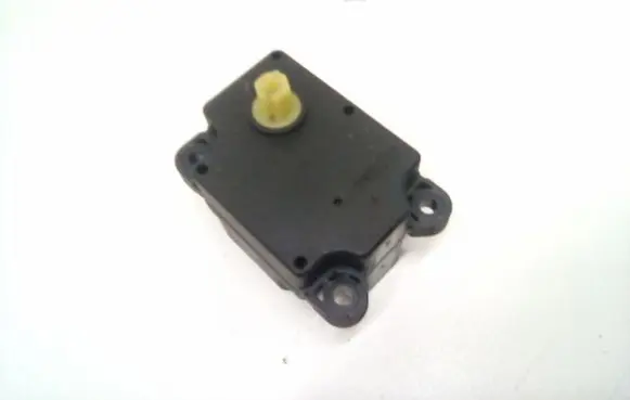 Volvo S80 Coolant heater control valve 6G9N19E616AA 060706A