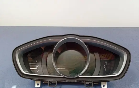 Volvo V40 Speedometer (instrument cluster) 31412271