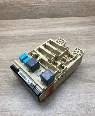 Lexus RX 330 - 350 - 400H Fuse module 020507JU
