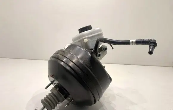 BMW 3 F30 F35 F31 Brake booster 6798418