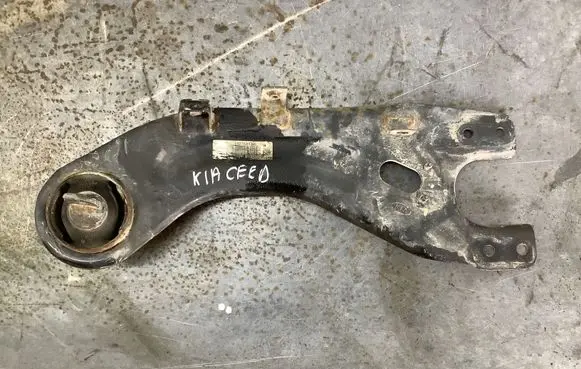 Rear upper control arm/wishbone