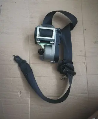 Mercedes-Benz ML W164 Front seatbelt