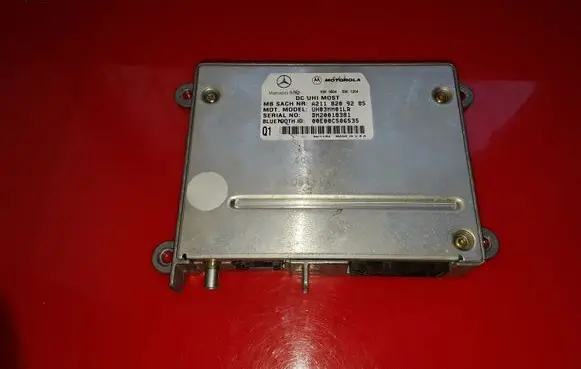 Mercedes-Benz C W203 Bluetooth control unit module A2118209285 UH03MM01LR DM20018381