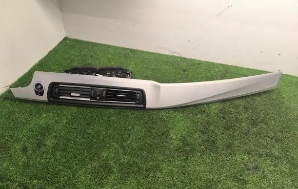 BMW 5 F10 F11 Dashboard side air vent grill/cover trim 916689106