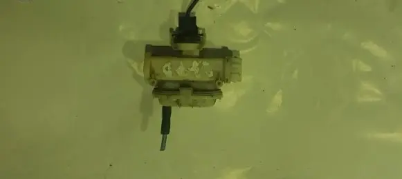 Volkswagen Corrado Central locking vacuum pump 357862153