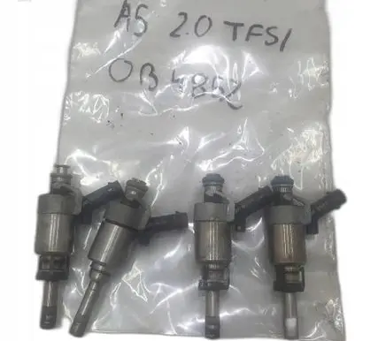 Audi A5 Fuel injector 026150001A