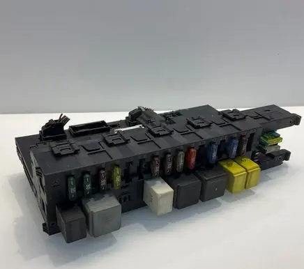 Mercedes-Benz C W203 SAM control unit 2035453701 5DK00848643 A2035453701