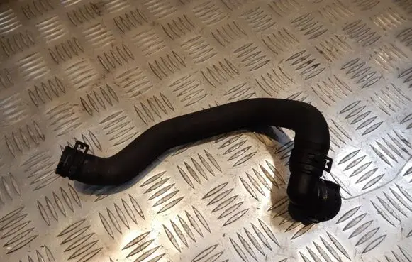 Volkswagen Touran I Engine coolant pipe/hose 1T0122157Q 1T0122157 2935