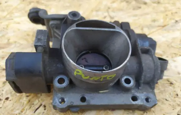 Fiat Punto (188) Throttle valve