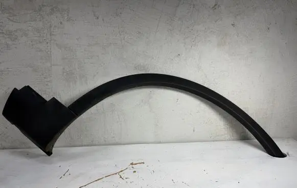 Ford Kuga I Front arch trim 8V41S16D238A