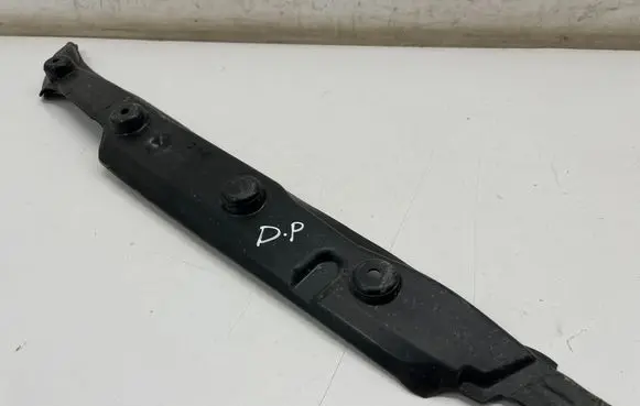 Audi Q8 e-tron Fender end trim 4KE821112