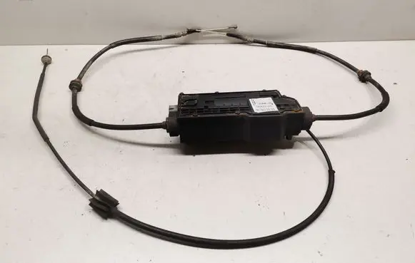 BMW X5 E70 Hand brake control module 6796072 136650
