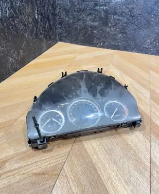Mercedes-Benz C AMG W204 Speedometer (instrument cluster) A2049003702