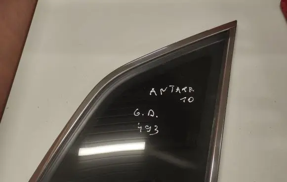 Opel Antara Rear side window 96660068