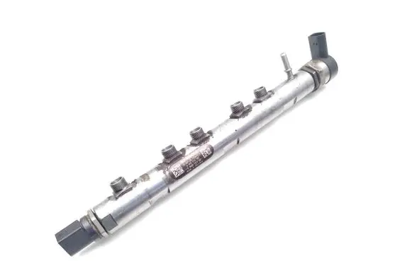 BMW 1 E81 E87 Fuel main line pipe 7809127 0281002738 0445214182