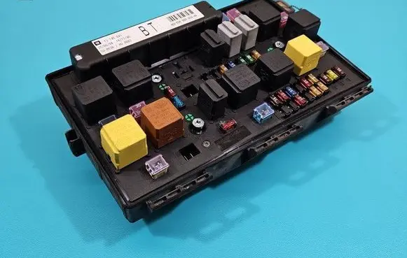 Opel Astra H Central body control module 13145041 IMPRK1436596