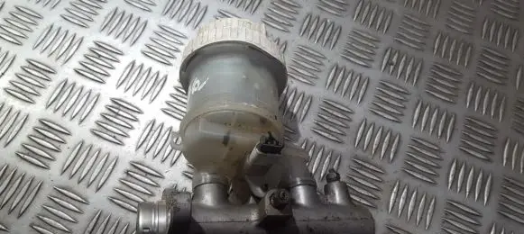 Mitsubishi Galant Master brake cylinder