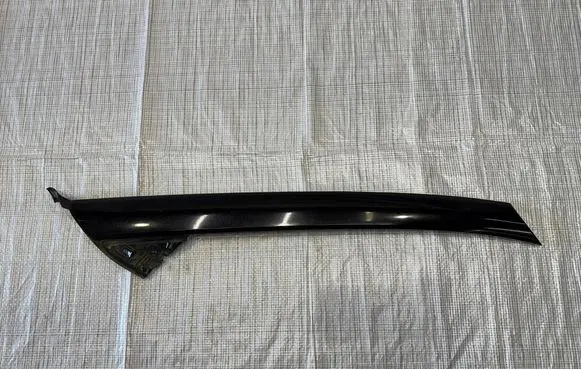 Citroen C5 Aircross Windshield trim 9817207377