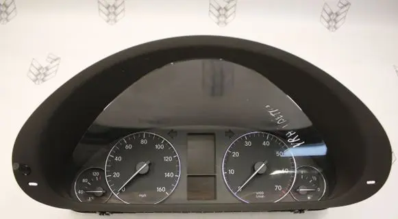 Mercedes-Benz C W203 Speedometer (instrument cluster) A2035408847