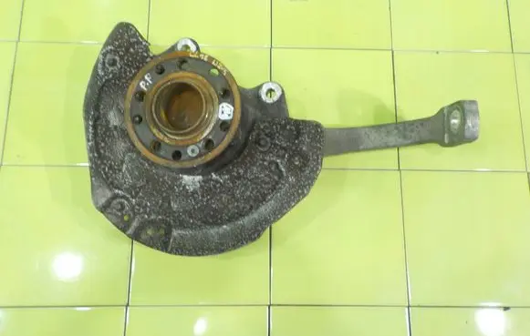 Mercedes-Benz C W205 Front wheel hub spindle knuckle 2052200
