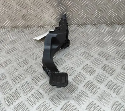 Citroen C4 II Accelerator throttle pedal 9827705480