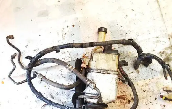 Opel Astra G Power steering pump 9156554 98198b