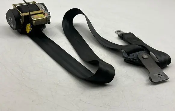 Opel Vivaro Rear seatbelt