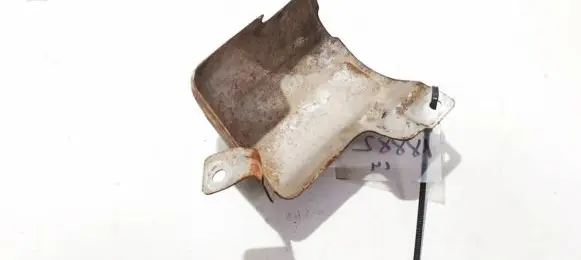 Nissan Quest Engine mounting bracket