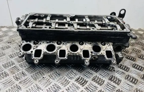 Volkswagen Caddy Engine head 03L103373A 03L103286A