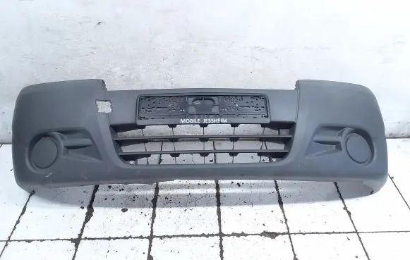 Opel Vivaro Front bumper 620100251R 93855609