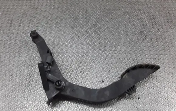 Mercedes-Benz ML W163 Accelerator throttle pedal