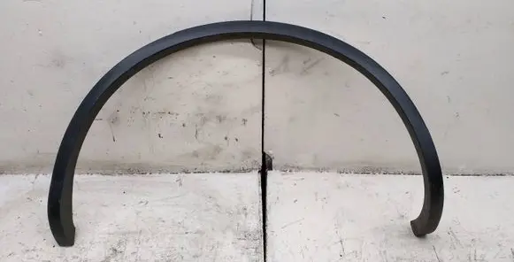 Volkswagen Touareg II Rear arch trim