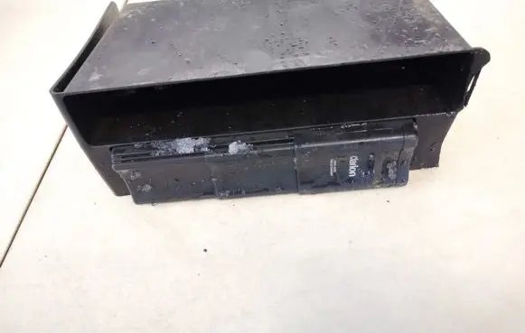 Peugeot 807 CD/DVD changer 