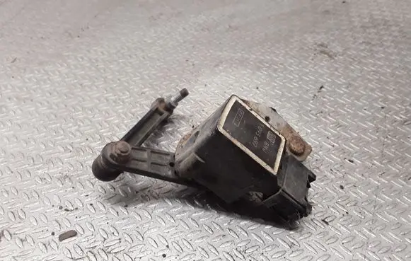 Headlight/headlamp level sensor