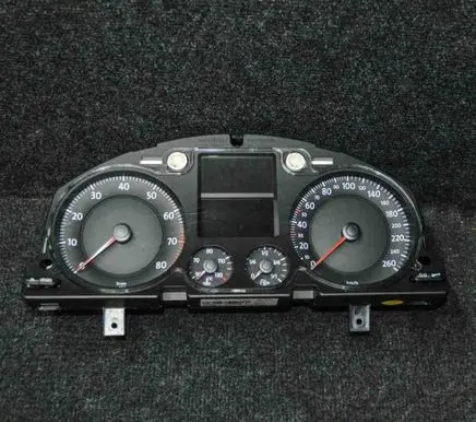 Volkswagen PASSAT B6 Speedometer (instrument cluster) 3C0920850P